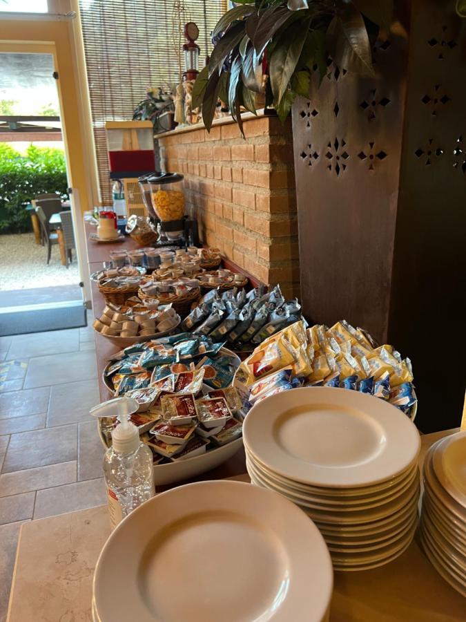 Hotel Ellymar Vada Εξωτερικό φωτογραφία