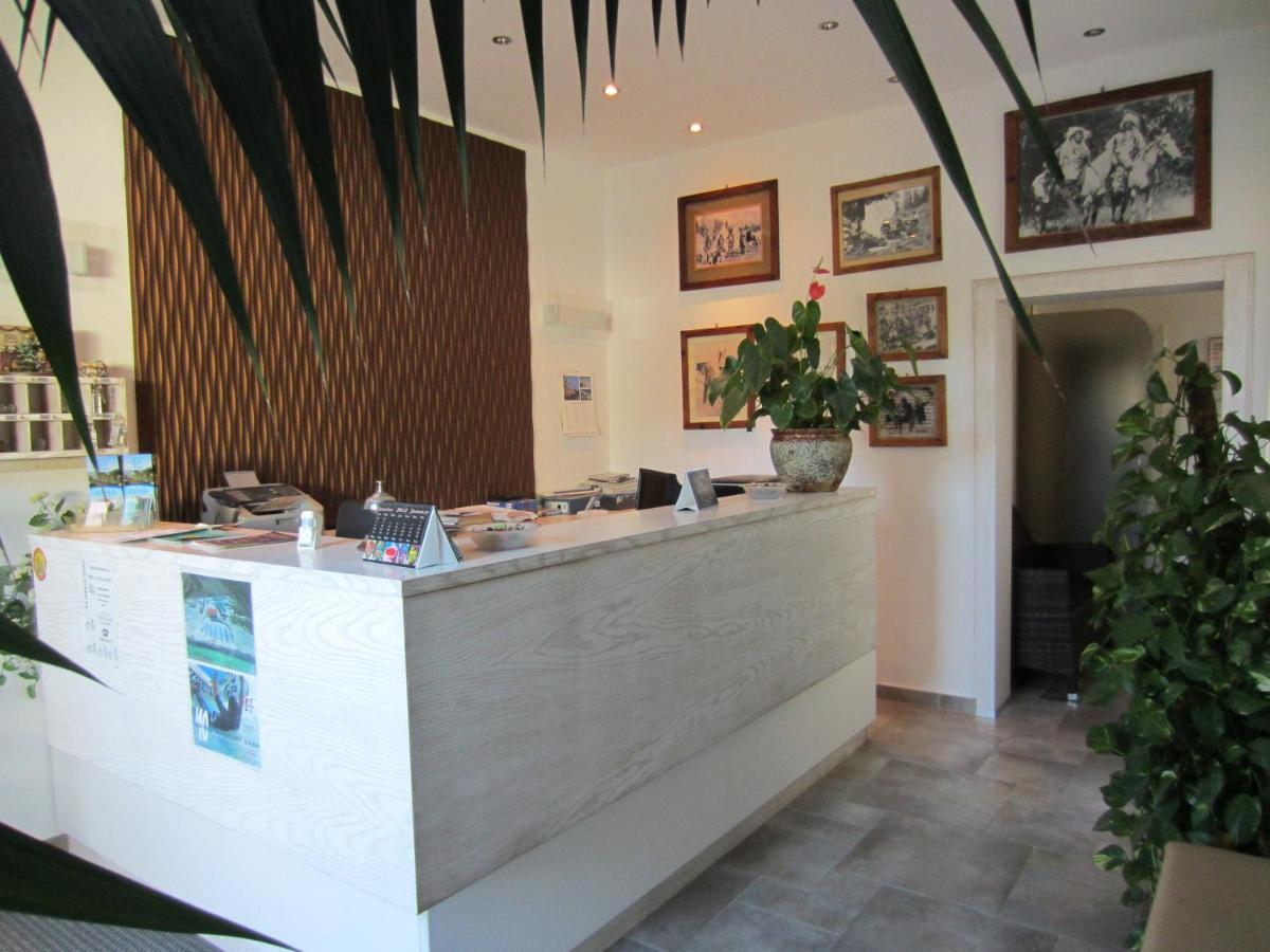 Hotel Ellymar Vada Εξωτερικό φωτογραφία