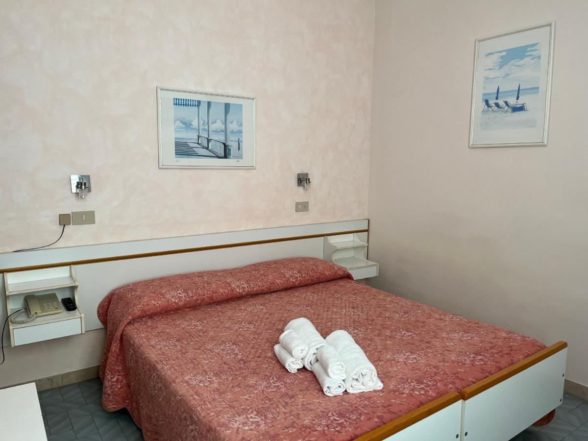 Hotel Ellymar Vada Εξωτερικό φωτογραφία