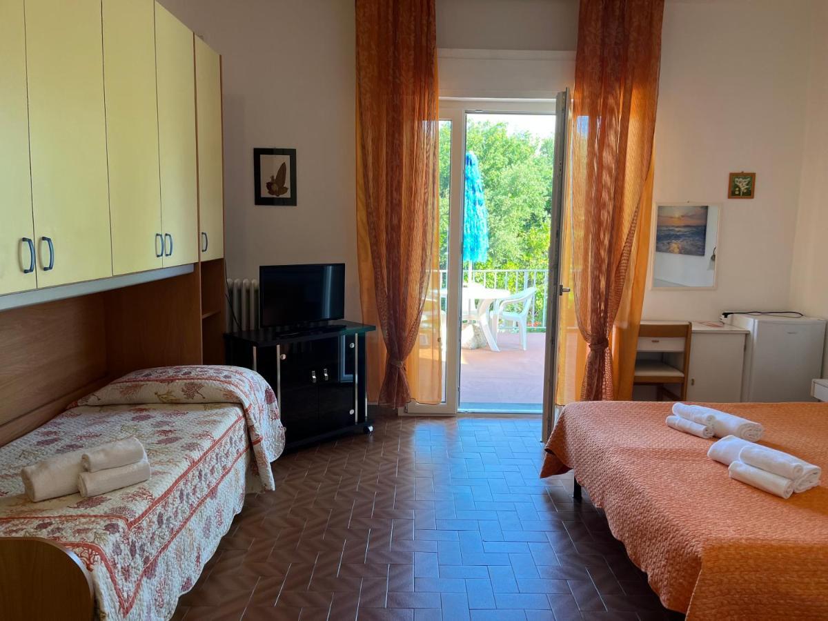 Hotel Ellymar Vada Εξωτερικό φωτογραφία