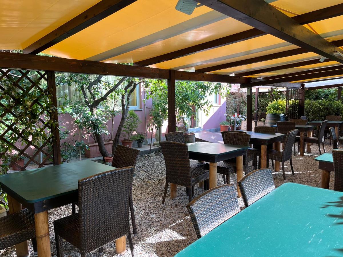Hotel Ellymar Vada Εξωτερικό φωτογραφία
