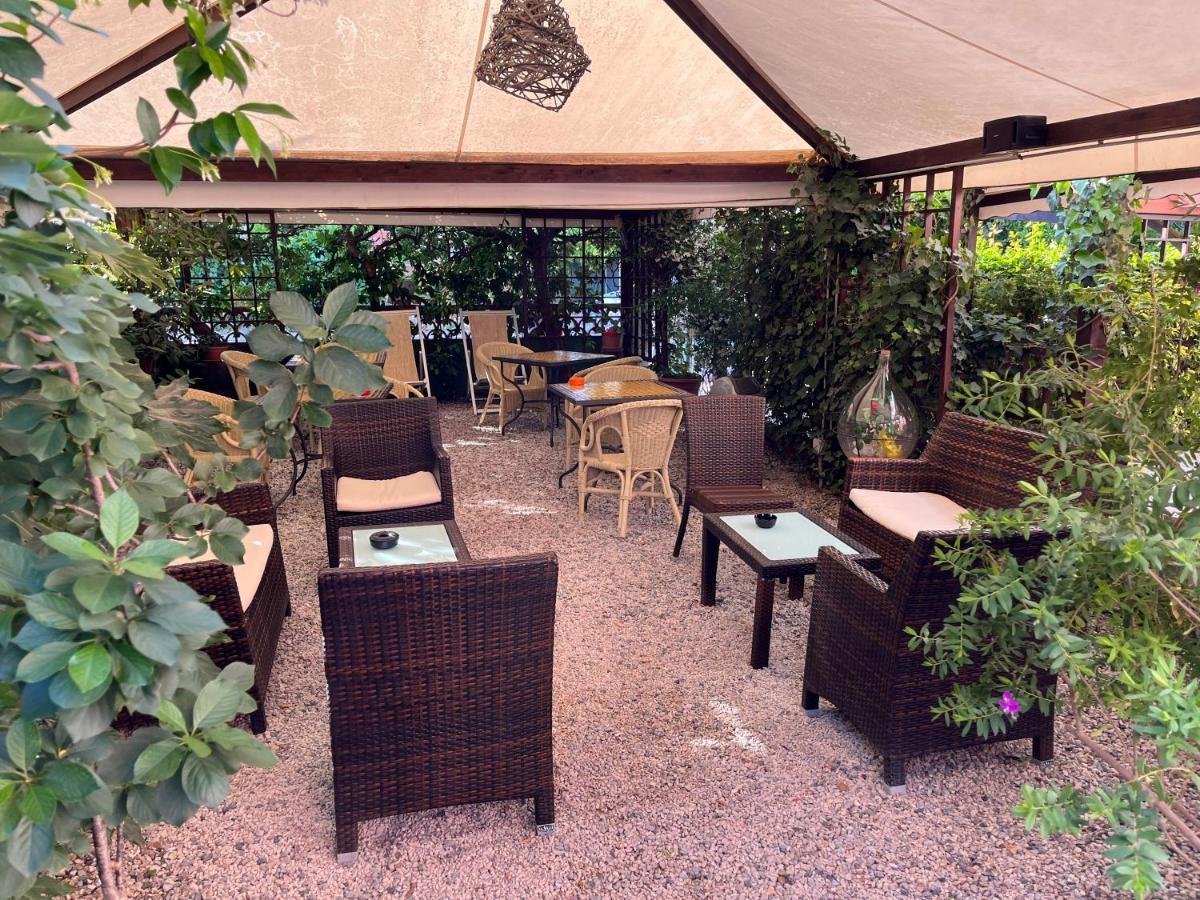 Hotel Ellymar Vada Εξωτερικό φωτογραφία