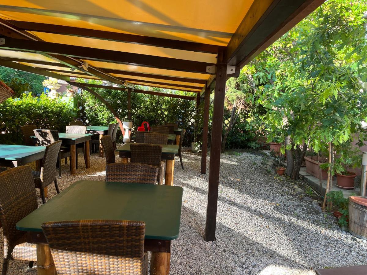 Hotel Ellymar Vada Εξωτερικό φωτογραφία
