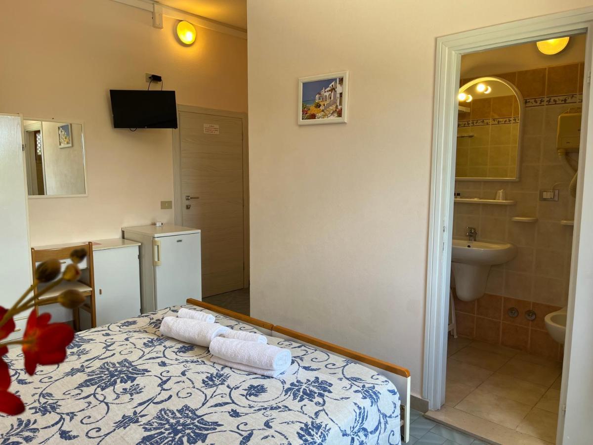Hotel Ellymar Vada Εξωτερικό φωτογραφία