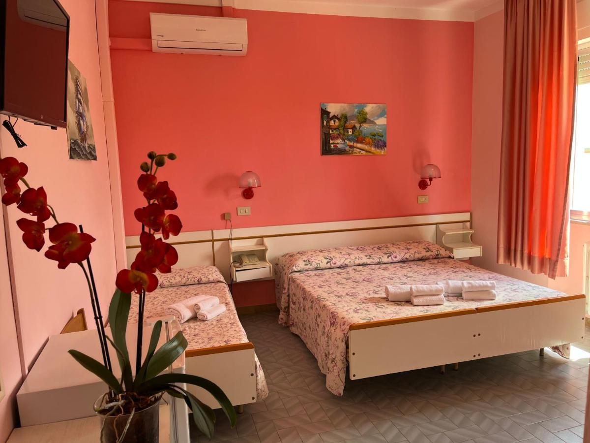 Hotel Ellymar Vada Εξωτερικό φωτογραφία