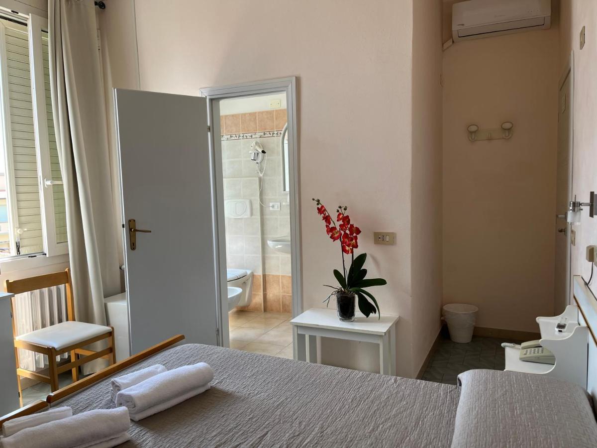 Hotel Ellymar Vada Εξωτερικό φωτογραφία
