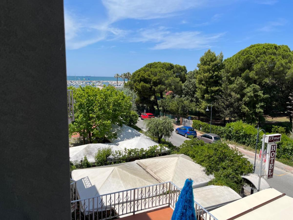 Hotel Ellymar Vada Εξωτερικό φωτογραφία
