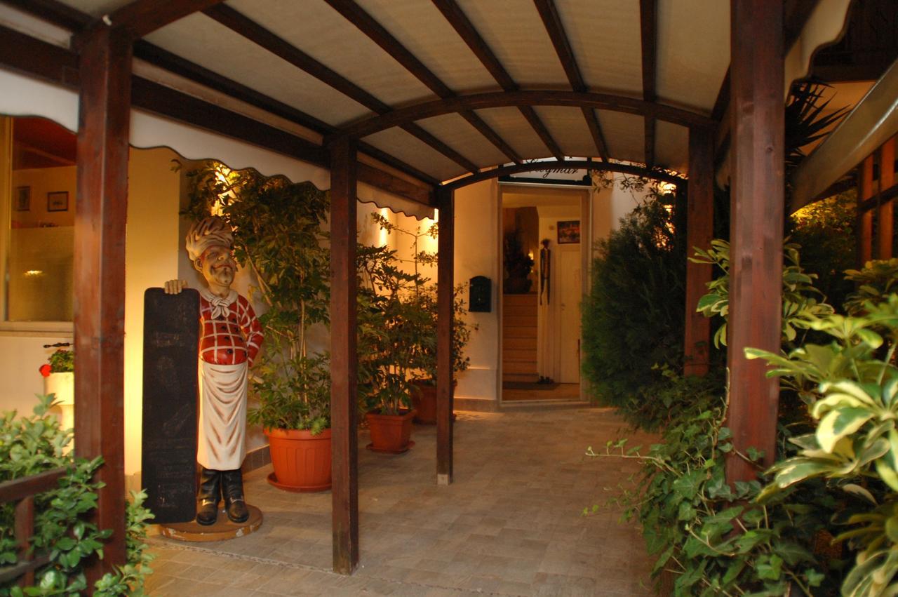 Hotel Ellymar Vada Εξωτερικό φωτογραφία