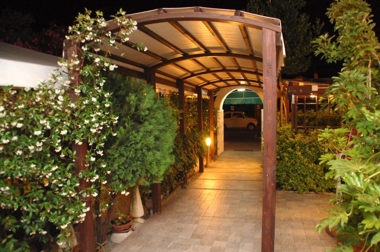 Hotel Ellymar Vada Εξωτερικό φωτογραφία